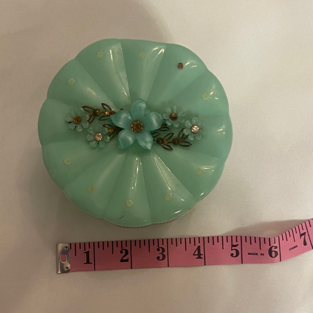 Vintage Mint Green Menda Co. Powerder/ Puff container - Picture 12 of 12